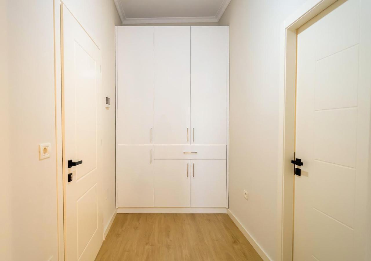 Home Inn Apartment 2 Near City Center Tiranë Luaran gambar