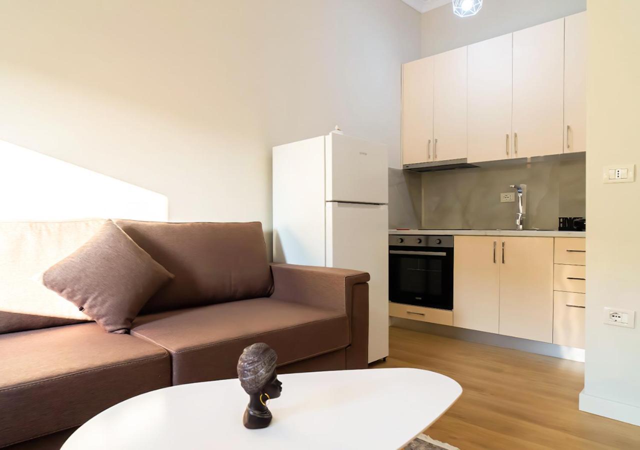 Home Inn Apartment 2 Near City Center Tiranë Luaran gambar