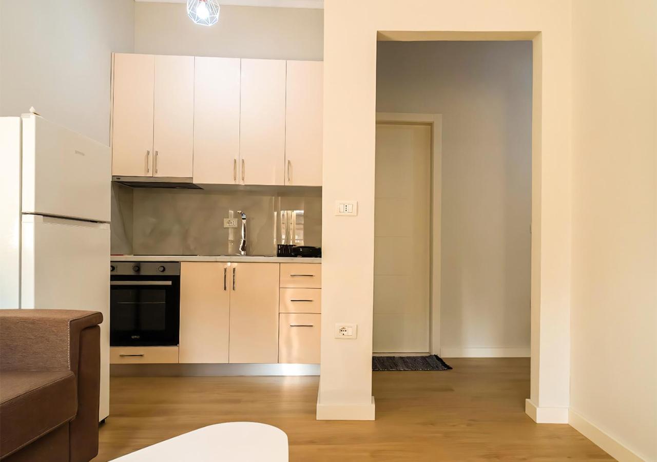 Home Inn Apartment 2 Near City Center Tiranë Luaran gambar