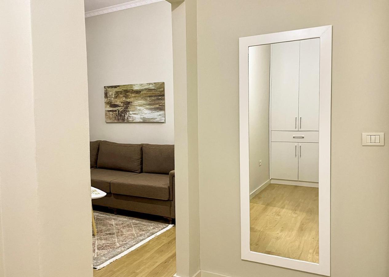 Home Inn Apartment 2 Near City Center Tiranë Luaran gambar